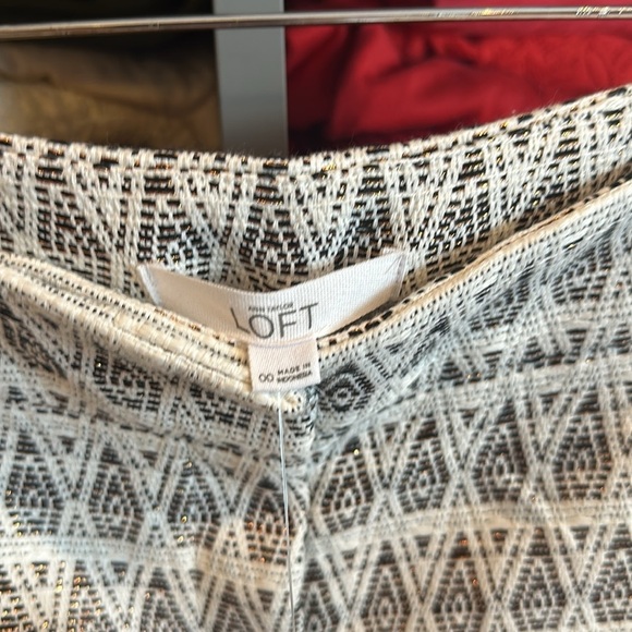 Loft Riviera 4” white/bronze metallic threads size 00 (fits like 0-2) shorts​ - Picture 3 of 4